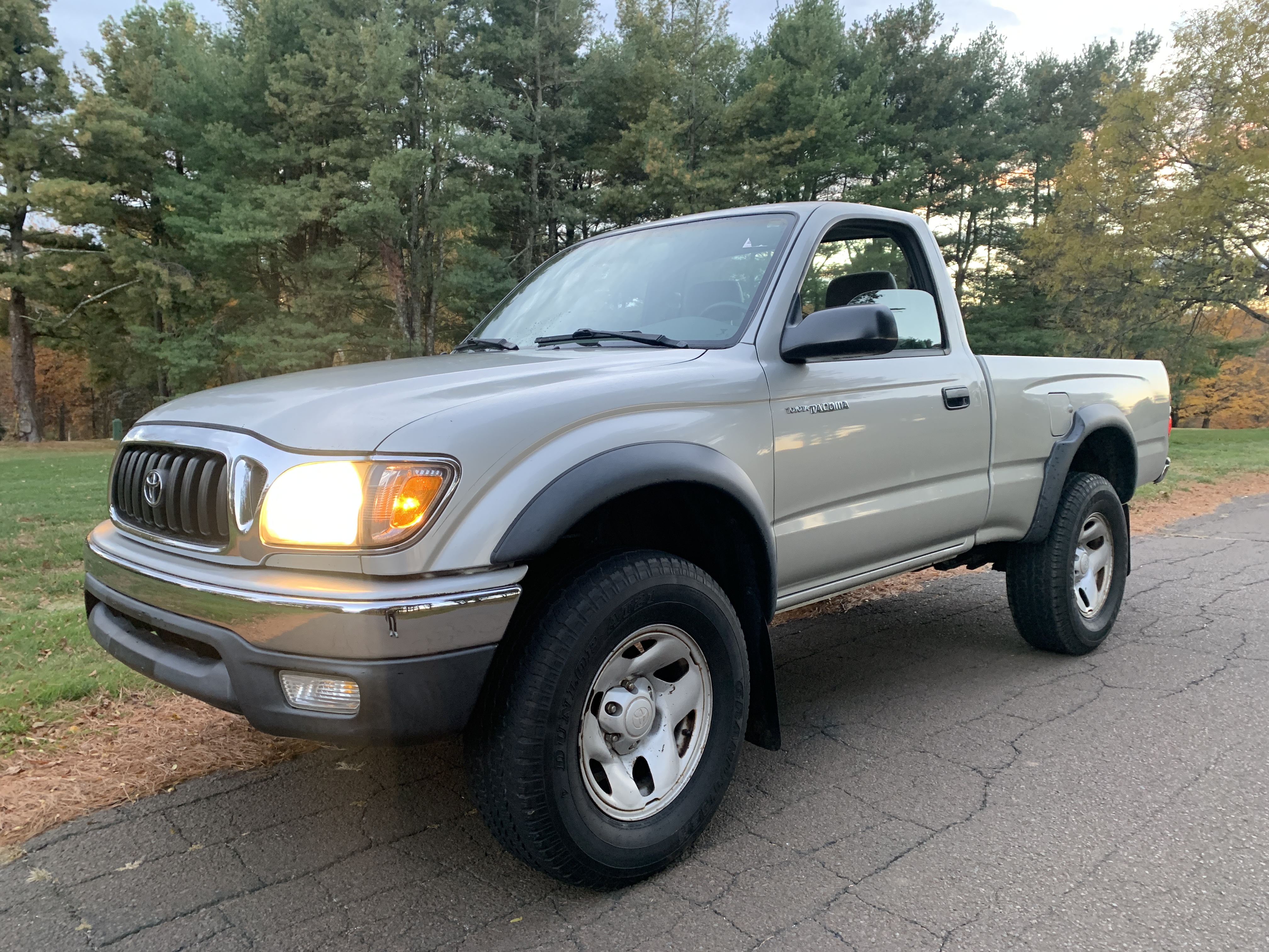 2004 Toyota Tacoma SR5 4x4 Pickup — photo 43